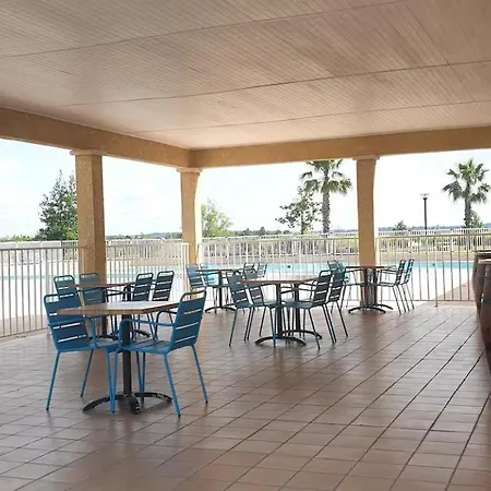 4 Pers Piscines 公寓 *