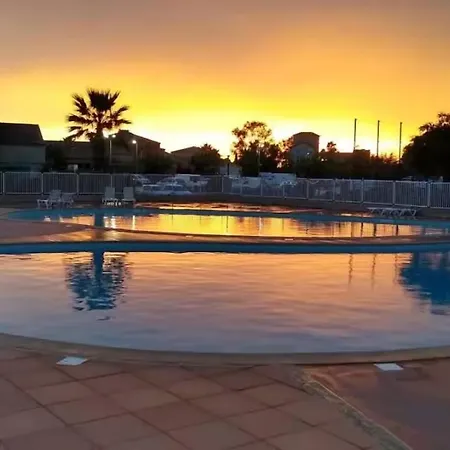 4 Pers Piscines 아파트